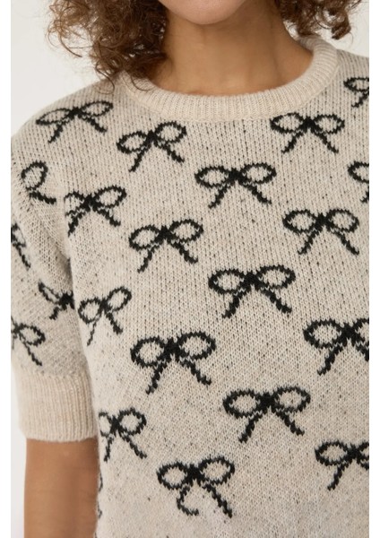 Kadın Fiyonk Desenli Kısa Kollu Triko Kazak Çok Renkli