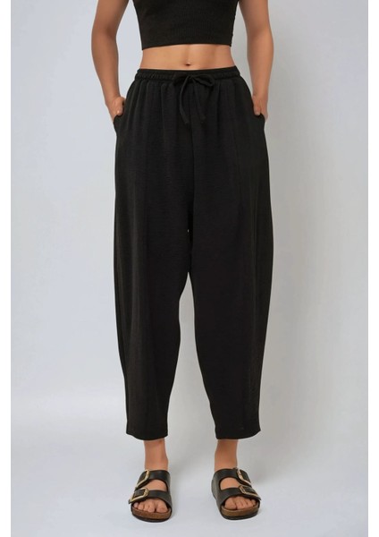 Kadın Esnek Bel Rahat Kesim Pileli Pantolon Siyah