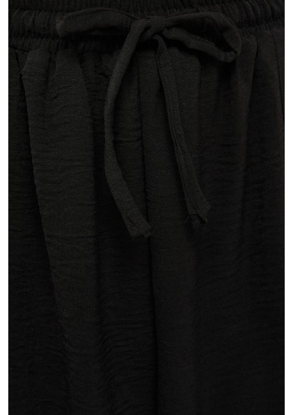 Kadın Esnek Bel Rahat Kesim Pileli Pantolon Siyah