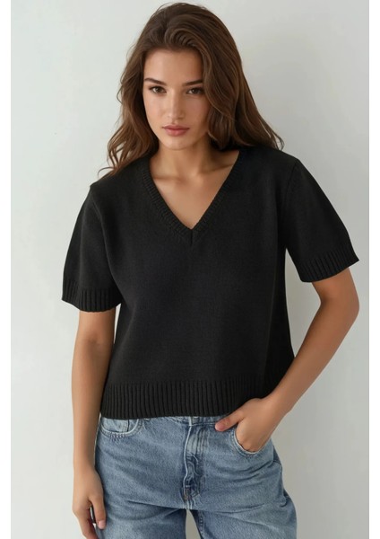 Kadın Kısa Kollu V-Yaka Örgü Kazak Siyah