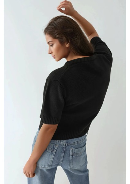 Kadın Kısa Kollu V-Yaka Örgü Kazak Siyah