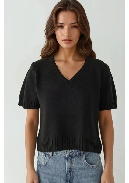 Kadın Kısa Kollu V-Yaka Örgü Kazak Siyah