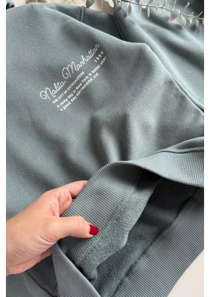 Kız Çocuk Kapüşonlu Baskılı 3 Iplik Pamuklu Kumaş Alt Üst Takım modelleri