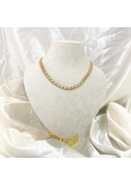 Vıp Seri Zirkon Taşlı Ok Kolye Gold fırsatları