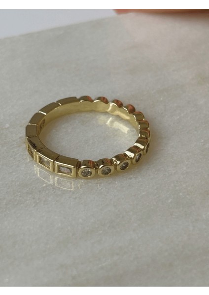 Daire ve Dikdörtgen Şekilli Taşlı Gold Yüzük fırsatları