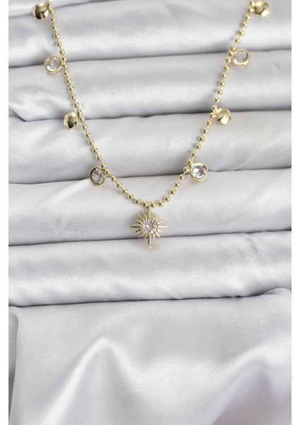 Zirkon Taşlı Kutup Yıldızı Model Pirinç Gold Renk Kadın Kolye - TJ-BKO10648