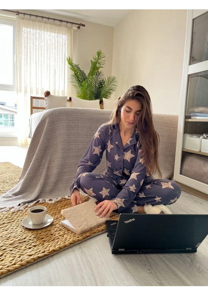 - Cozy Galaxy Kadın Pijama Takımı