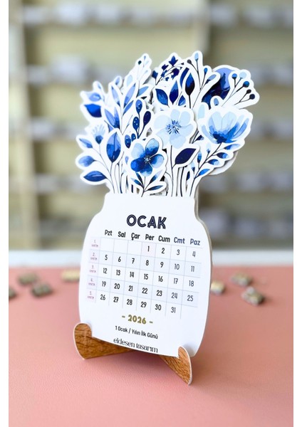 2026 Mavi Çiçek Temalı Masa Takvimi | Kayın Desenli Karton Tutucu | Dekoratif Takvim | Hediye Seçeneği modelleri