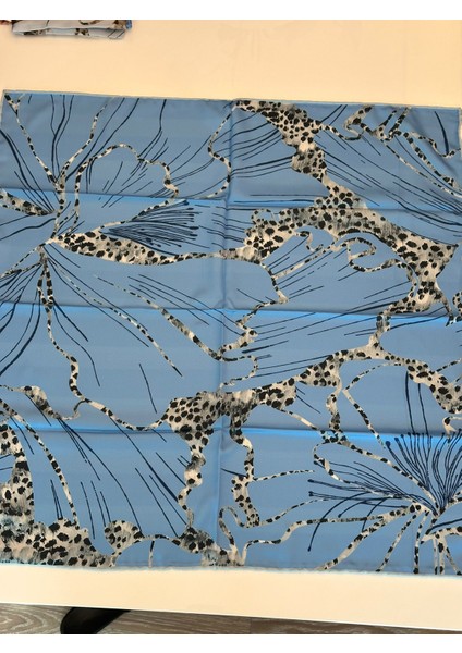 Mavi Leopar Ipeksi Saten Kare Fular