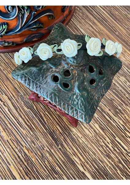 Siyah Taç Güllü fırsatları