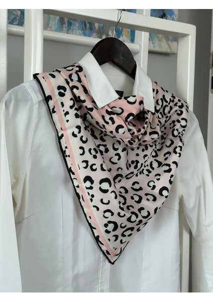 Pembe Leopar Kare Fular