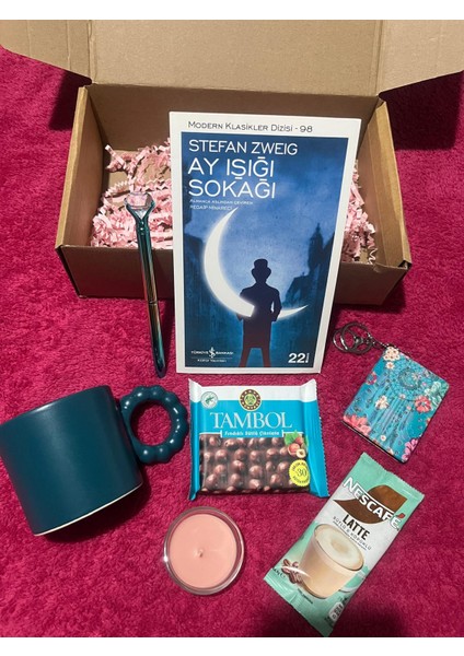 Öğretmenler Günü Hediyesi & Ay Işığı Kutusu & Kitap, Kahve ve Mumlu Sihir Kutusu & Büyüleyici Sürpriz Hediye fiyatları