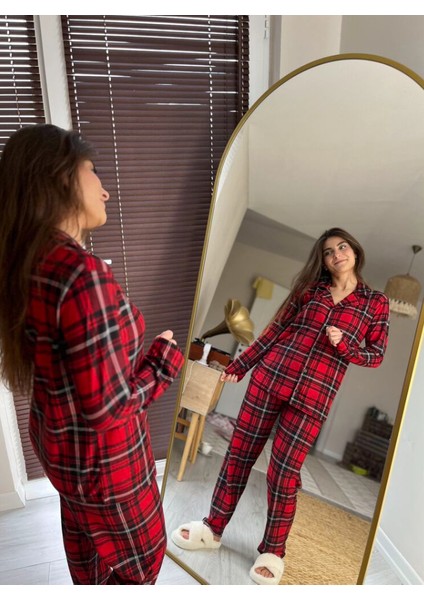 - Red & Cozy Kadın Pijama Takımı fırsatları