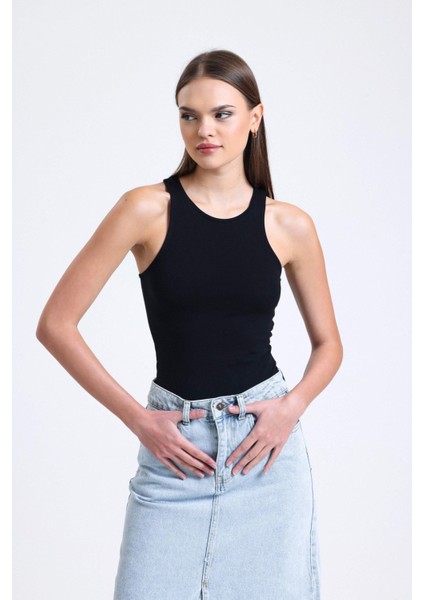 Kadın Yuvarlak Yakalı Temel Askılı Tişört Siyah