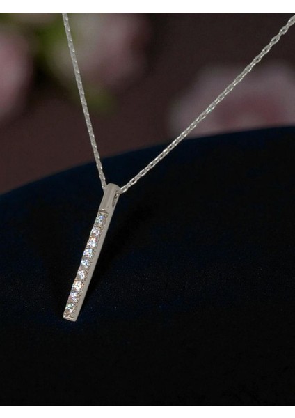 Orijinal Swarovski Taşlı 925 Ayar Gümüş Bar Kolye (Minimalist Çubuk Tasarım) fiyatları