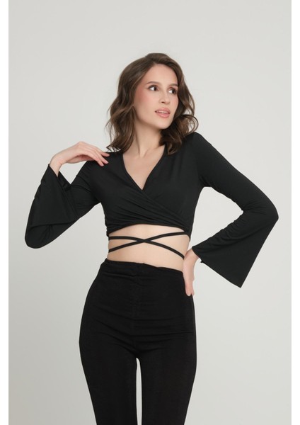 Kruvaze Kol Volanlı Bluz