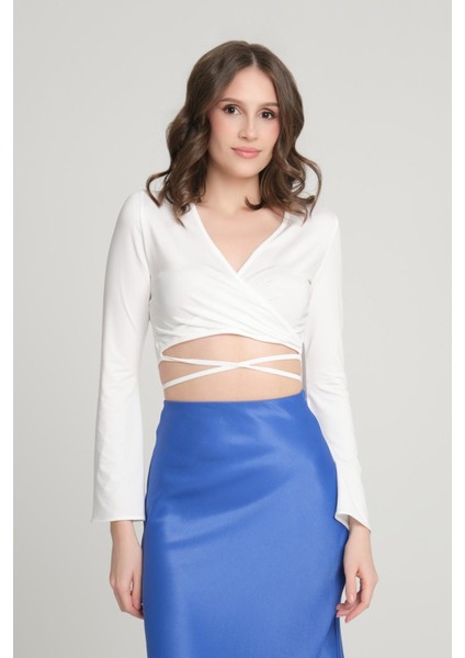 Kruvaze Kol Volanlı Bluz indirimleri