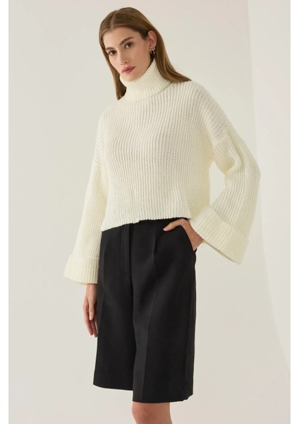 Kadın Büyük Beden Yüksek Yakalı Kazak Tozlu Beyaz