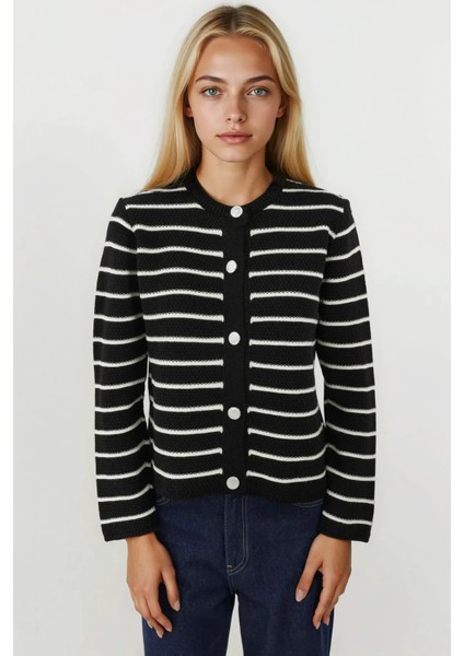 Kadın Düğmeli Şeritli Hırka Siyah