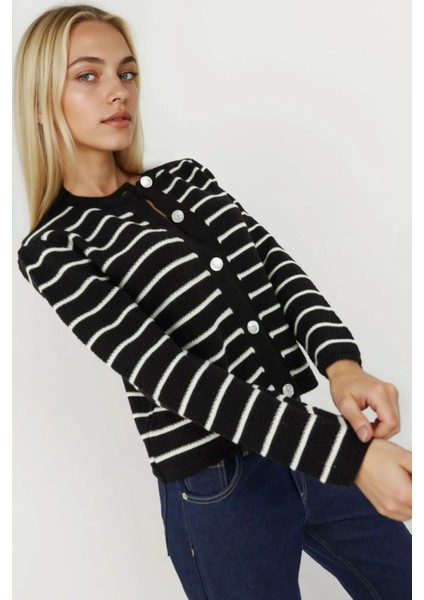 Kadın Düğmeli Şeritli Hırka Siyah