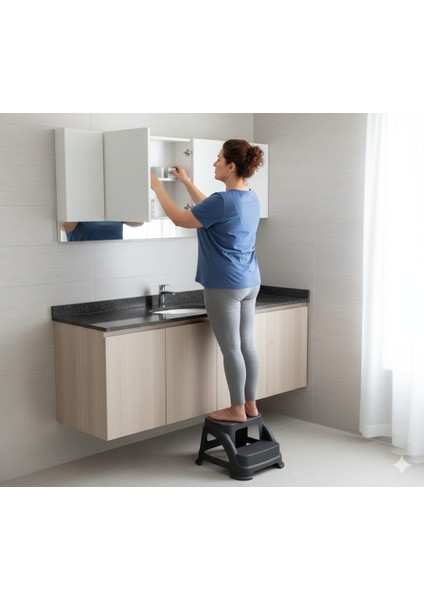 135 kg Taşıma Kapasiteli Basamaklı Tabure