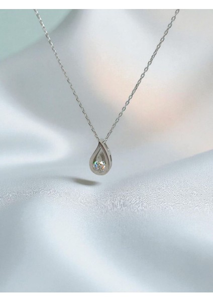 925 Ayar Gümüş Orijinal Swarovski Taşlı Damla Kolye fırsatları
