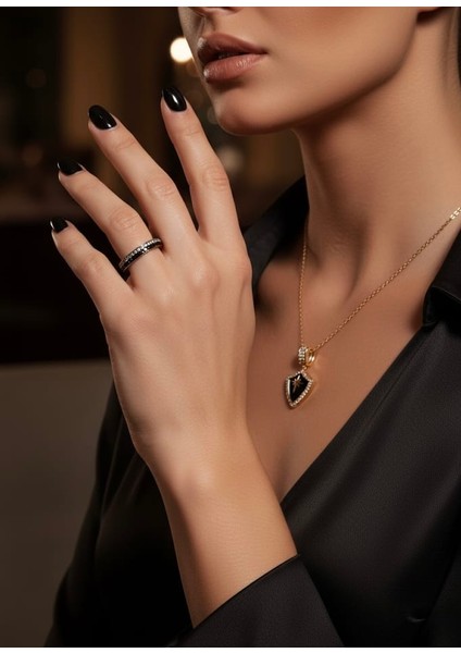 Altın ve Siyah Renklerinde Kararmayan Çelik Kolye ve Tam Tur Çelik Yüzük
