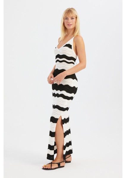 Kadın Çizgili V Yaka Yandan Yırtmaçlı Maxi Elbise Çok Renkli