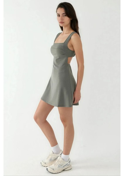 Kadın Kırışıklıklı Kare Yaka Mini Elbise Haki Yeşil