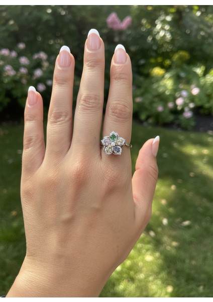 Renkli Çiçek Modelli Dönen Stres Yüzüğü Silver Renk (Çiçek Figürü Dönmektedir) fiyatları