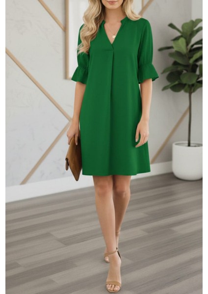 Şık Rahat Kesim Kırmızı V Yaka Volan Kol Elbise