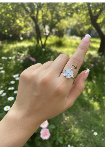 Çiçek Figürlü Dönen Stres Yüzüğü Silver Renk (Çiçek Figürü Dönmektedir) fiyatları