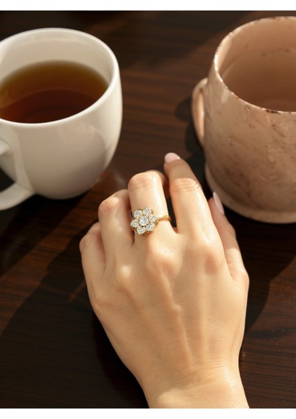 Kristal Çiçek Model Dönen Gold Renk Stres Yüzüğü (Üzerindeki Figür Dönmektedir) fiyatları