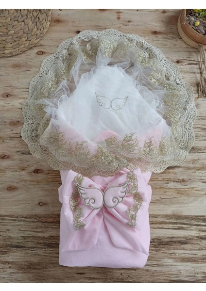 Yenidoğan Soft Kumru Melek Kanat Fiyonklu Gold Çift Dantel Duvaklı Trilüks Kundak Bebek Battaniyesi Pembe