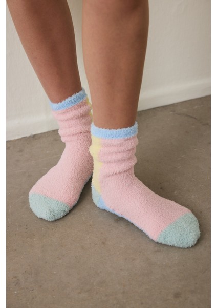 Pembe Çizgili Nakışlı Soket Çorap