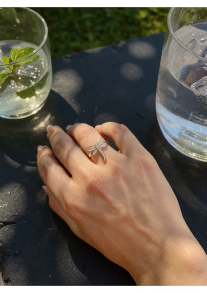 Yusufçuk Figürlü Taşlı Dönen Gold Renk Stres Yüzüğü (Yusufçuk Figürü Dönmektedir) fiyatları