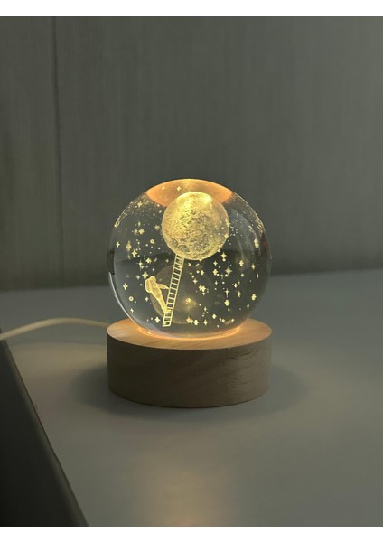 Ay Astronot Uzay Figürlü LED Işıklı USB Bağlantılı Renk Değiştiren 3D Cam Küre Gece Lambası
