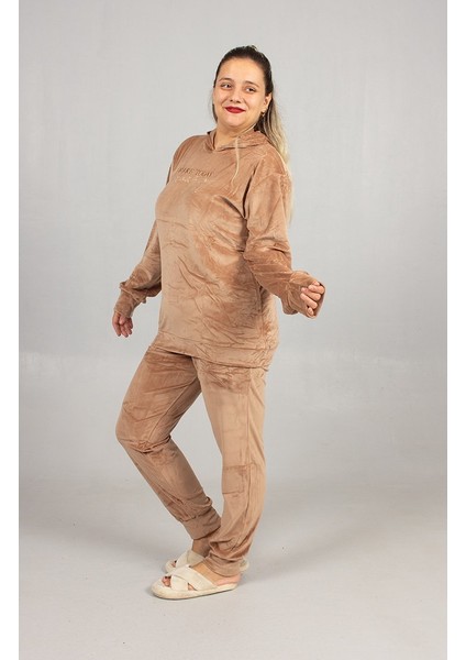 Büyük Beden Premium Kadife Kapüşonlu Camel Takım Lüks, Konforlu ve Şık Eşofman Takımı fırsatları