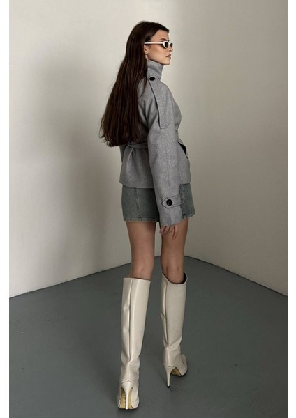 Düğmeli Kuşaklı Kaşe Kısa Kaban indirimleri