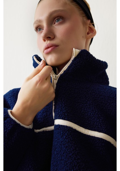 İndigo Termal Etkili Kontrast Detaylı Polar Dik Yaka Ceket modelleri