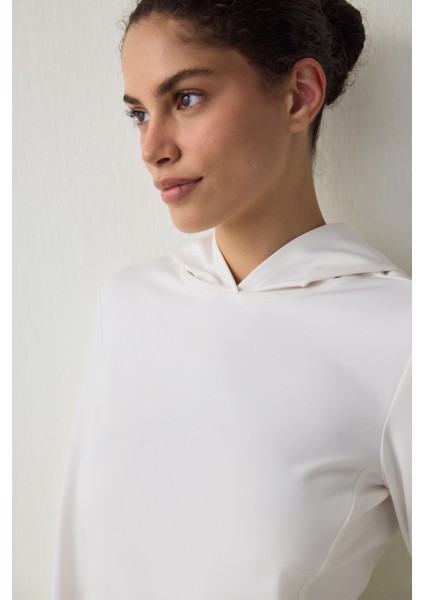 Beyaz Termal Etkili Uzun Kollu Kapüşonlu Üst fiyatları