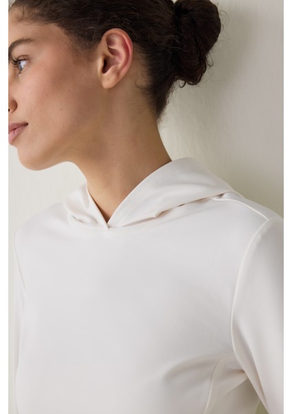 Beyaz Termal Etkili Uzun Kollu Kapüşonlu Üst fırsatları