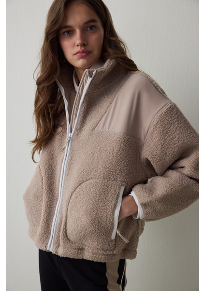 Bej Termal Etkili Fermuarlı Polar Ceket