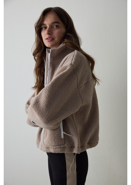 Bej Termal Etkili Fermuarlı Polar Ceket fırsatları