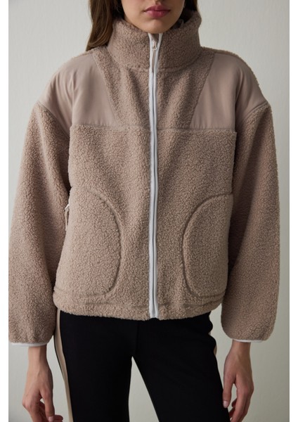 Bej Termal Etkili Fermuarlı Polar Ceket