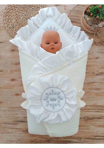 Yenidoğan Piramitland Soft Taç Nakışlı Bebek Battaniyesi Kundak Krem fiyatları