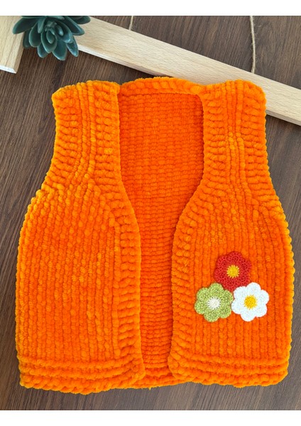 Çiçekli El Örgüsü Kadife Bebek Yelek