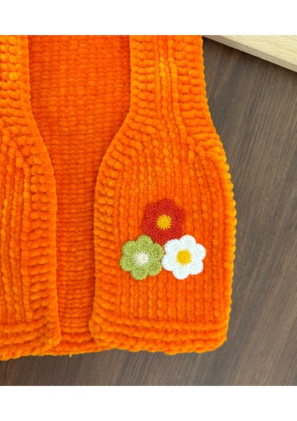 Çiçekli El Örgüsü Kadife Bebek Yelek fiyatları