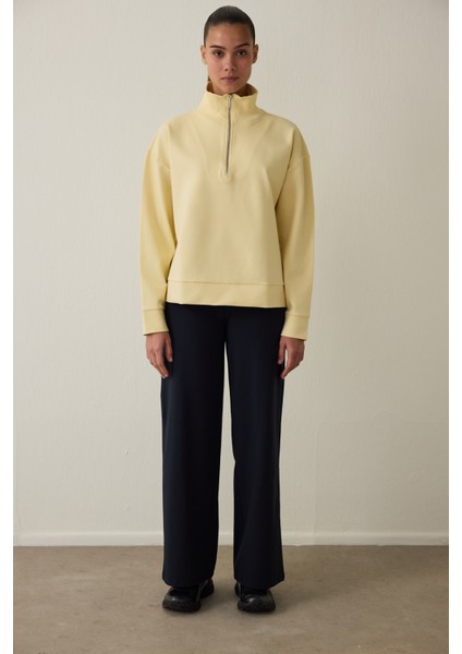 Siyah Termal Etkili Düz Paça Yüksek Bel Pantolon