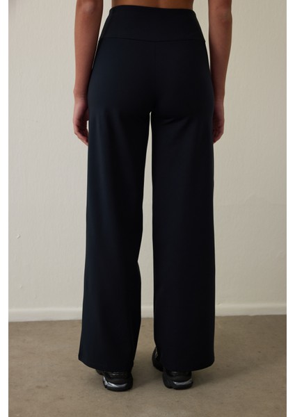 Siyah Termal Etkili Düz Paça Yüksek Bel Pantolon fırsatları